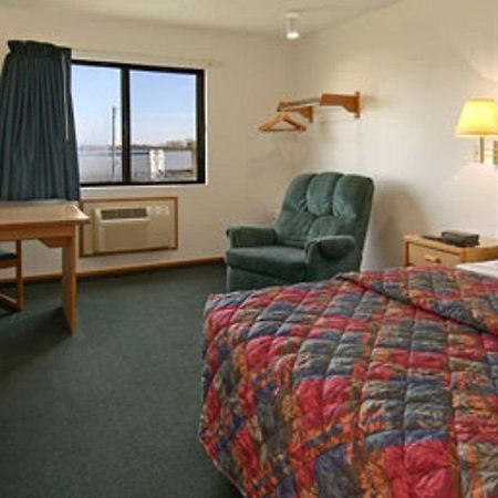 Super 8 Kingdom City Zimmer foto